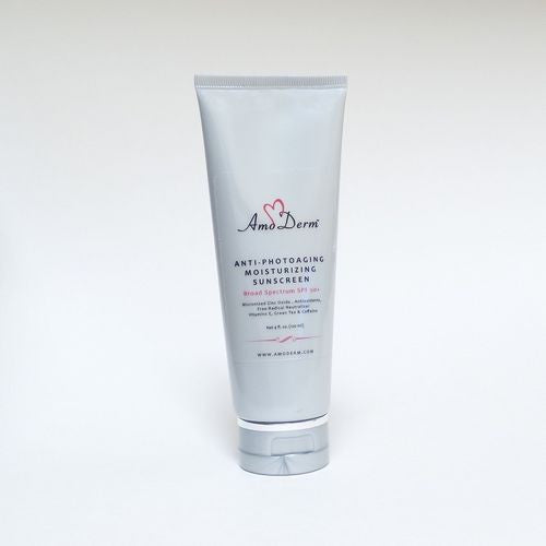 Antiaging Moisturizing Sunscreen (SPF 50) has been formulated with Avobenzone and Micronized Zinc Oxide to block UV radiation and provide broad spectrum UVA/UVB protection